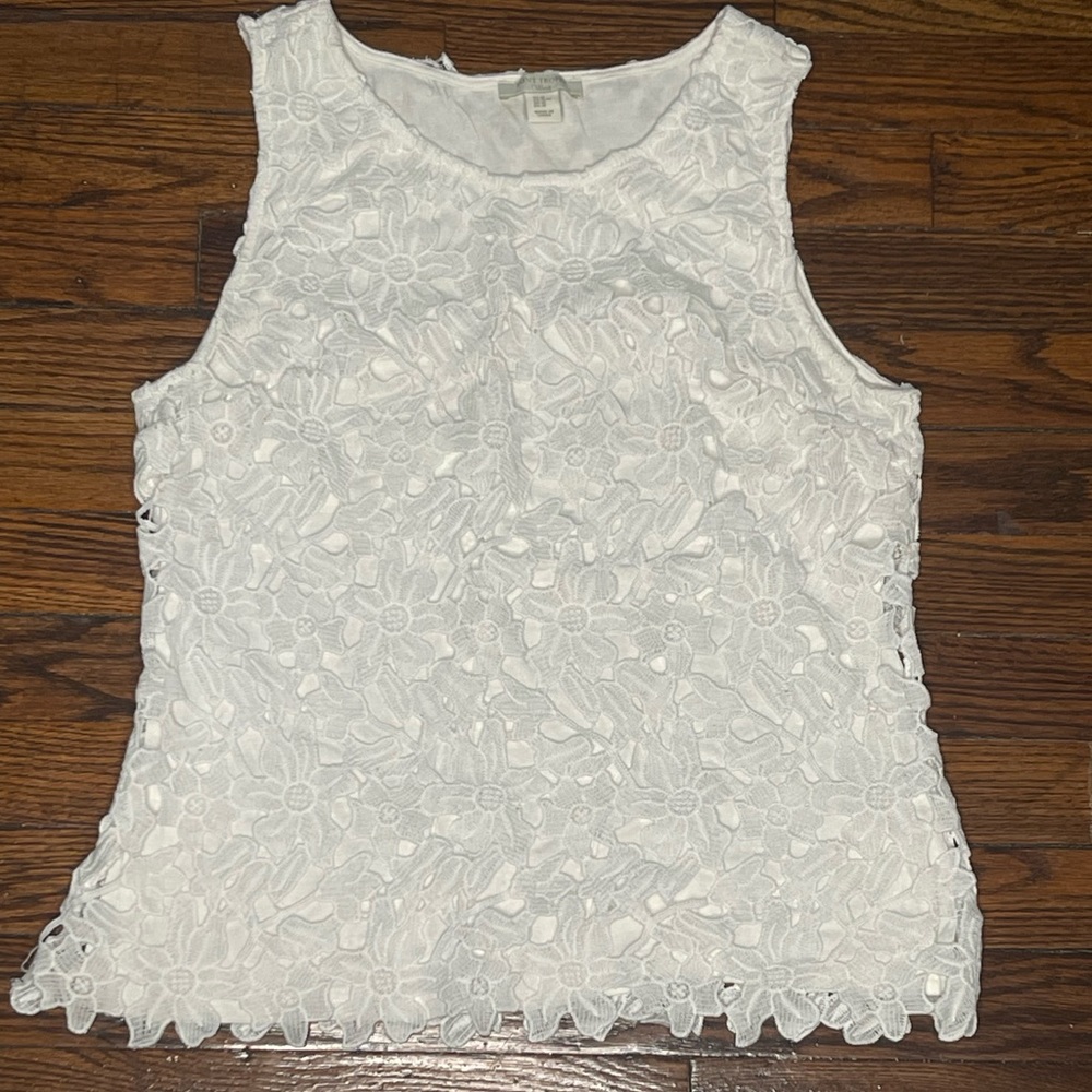 Saint Tropez West white flower tank